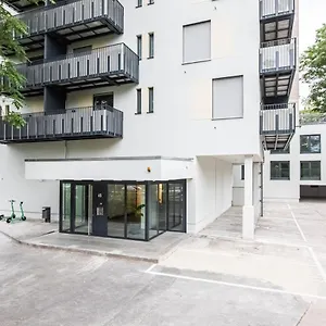 umquam-frankfurt-modern-studio-and-frankfurt-am-main.frankfurtammainhotels.com/